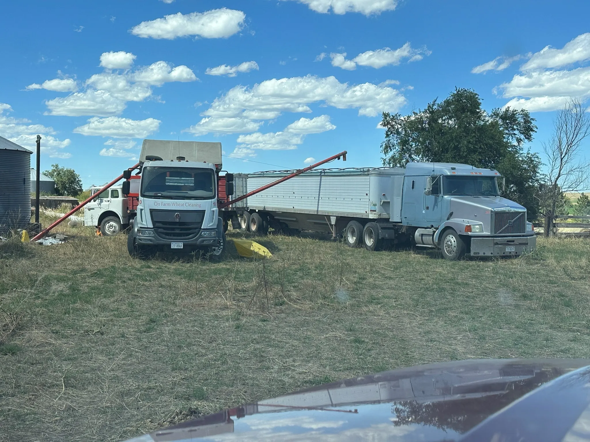 Gallery Image: Golden Waves llc Mobile Grain Cleaning